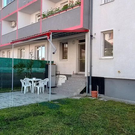 FloreştiApartament Danielaアパートメント エクステリア 写真